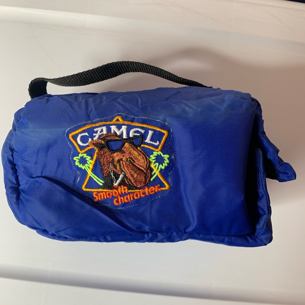 vintage Camel nylon Kool Pak insulated padded cooler/lunch bag, reusable, handle